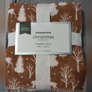 Kirklands Christmas Chenille Throw - Brown and White
